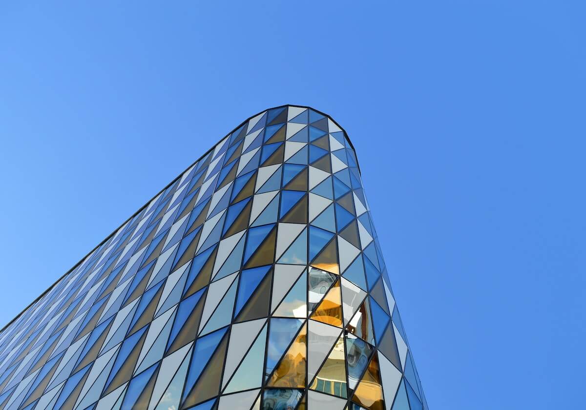 世界杯下载更新-日本球迷赛后自觉清理垃圾,温布利球场官号晒视频致谢